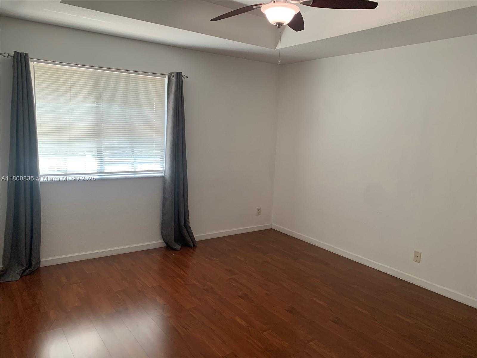 Small Image of 3894 TREE TOP DR, Weston Number 31