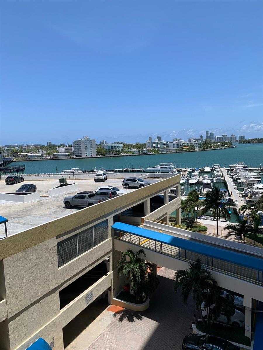 Small Image of 7601 EAST TREASURE DR #714, North Bay Village Number 19
