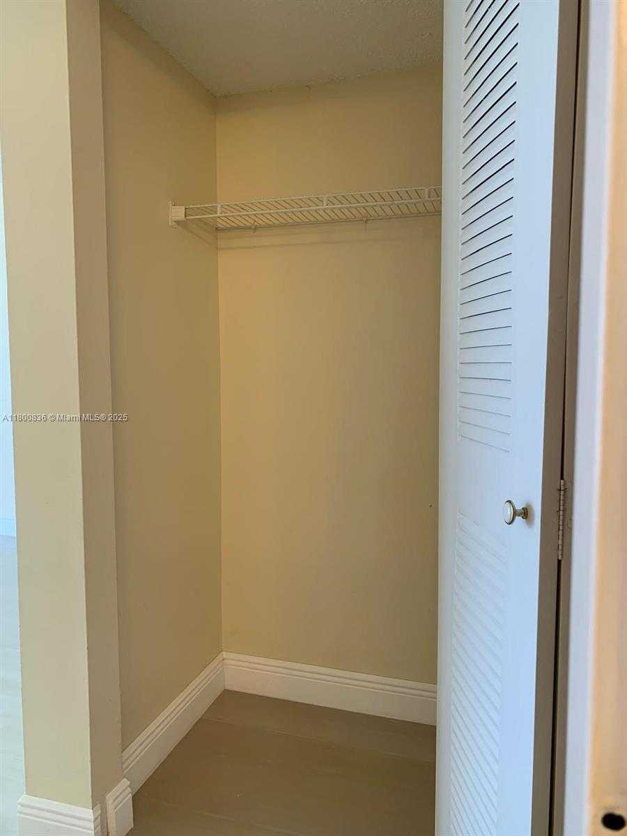 Small Image of 7601 EAST TREASURE DR #714, North Bay Village Number 20