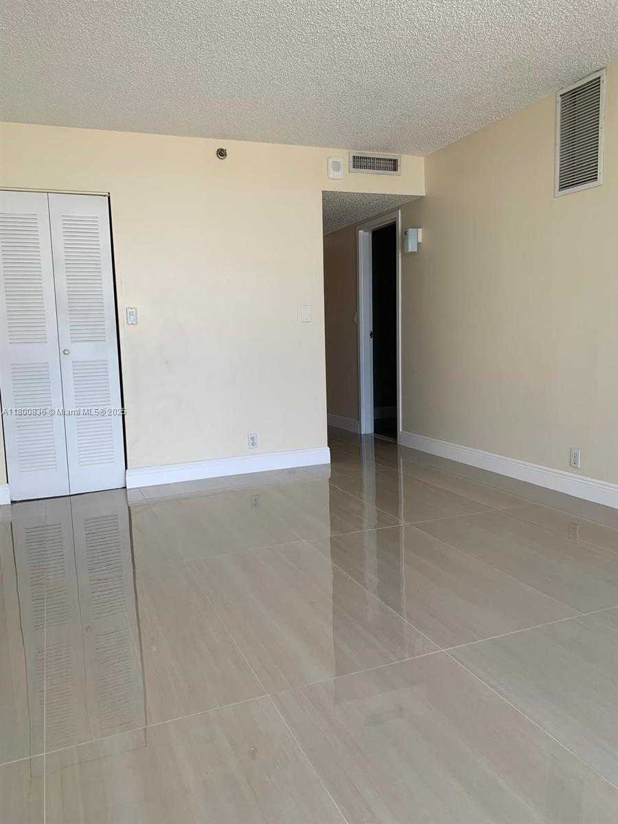 Small Image of 7601 EAST TREASURE DR #714, North Bay Village Number 23