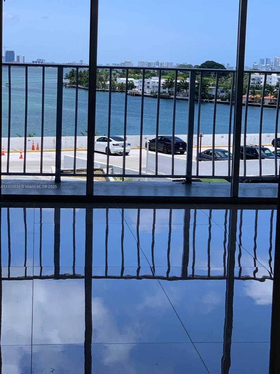 Small Image of 7601 EAST TREASURE DR #714, North Bay Village Number 30