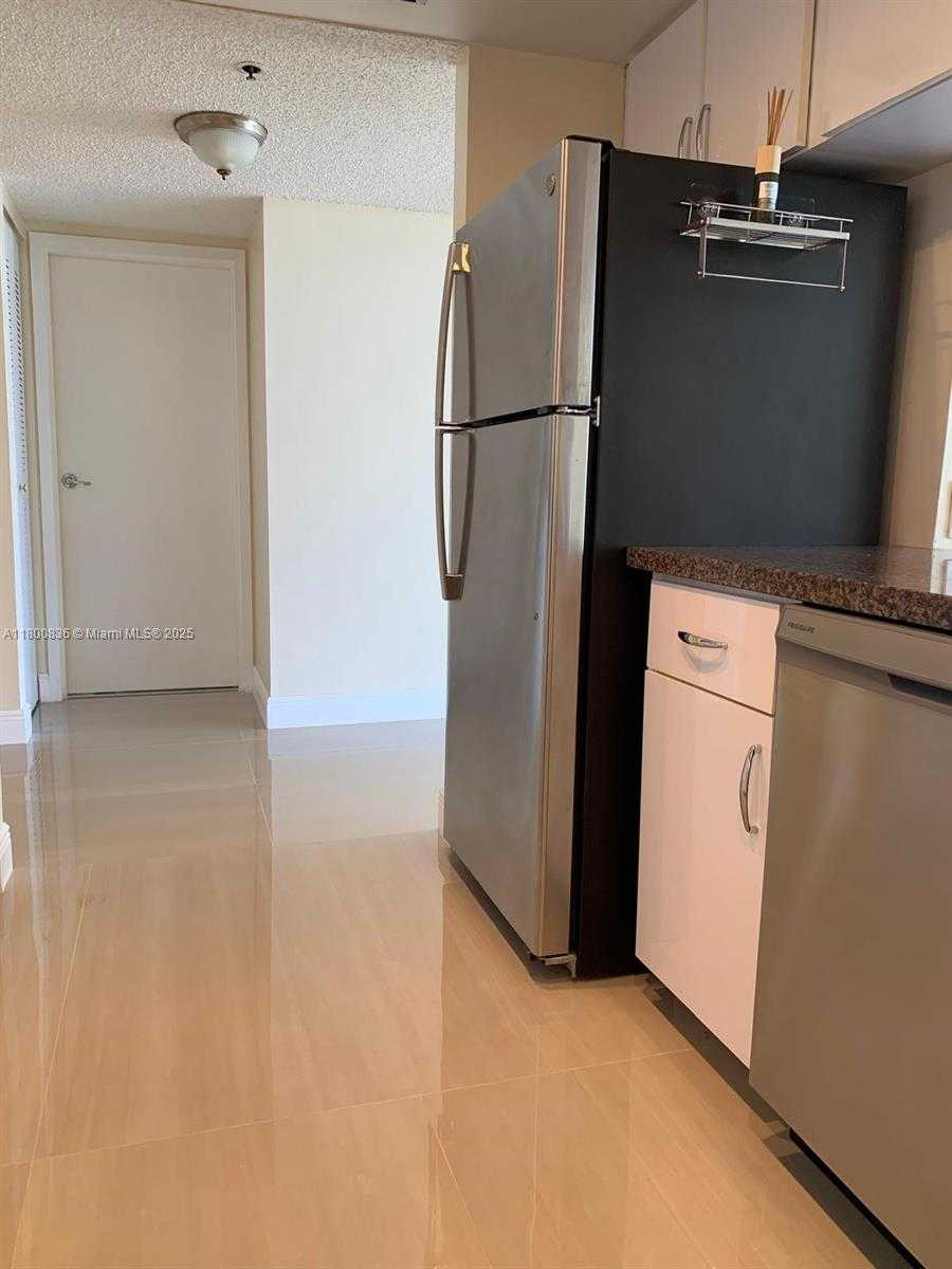 Small Image of 7601 EAST TREASURE DR #714, North Bay Village Number 32