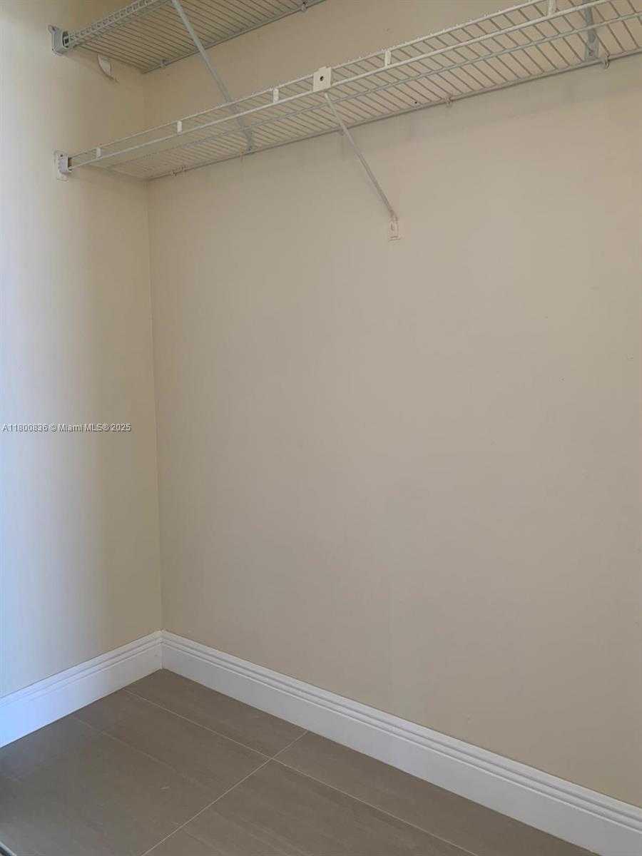 Small Image of 7601 EAST TREASURE DR #714, North Bay Village Number 33