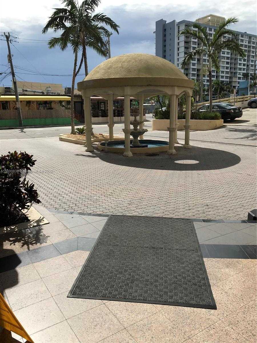 Small Image of 7601 EAST TREASURE DR #714, North Bay Village Number 53