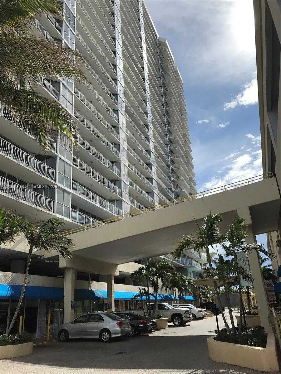 Small Image of 7601 EAST TREASURE DR #714, North Bay Village Number 55