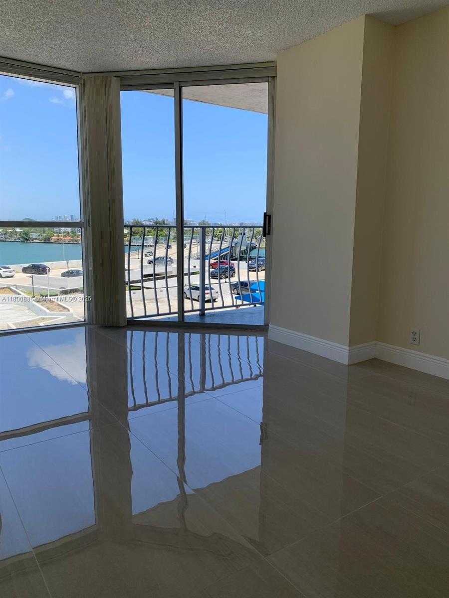 Small Image of 7601 EAST TREASURE DR #714, North Bay Village Number 8