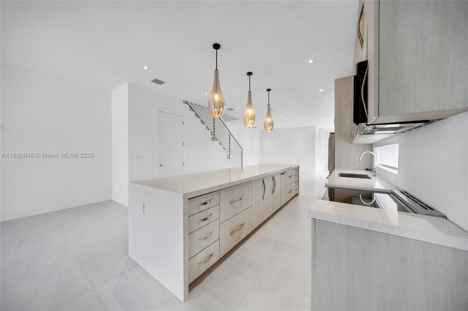 Small Image of 2921 SOUTH WEST 26TH ST, Miami Number 10