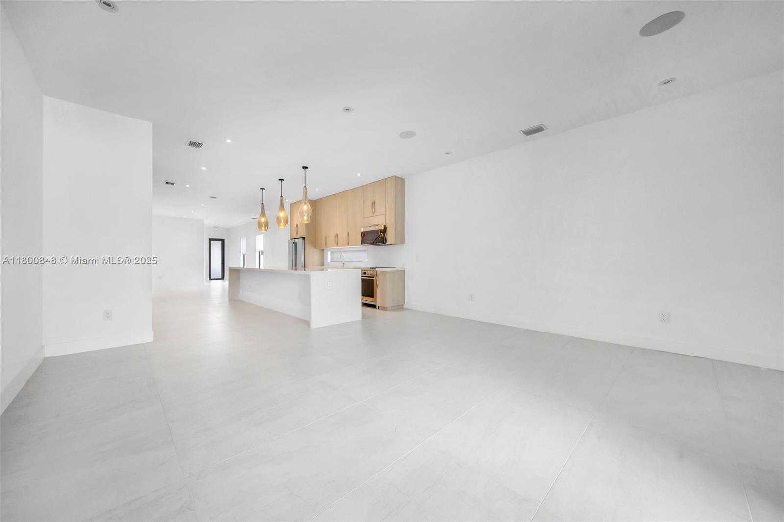 Small Image of 2921 SOUTH WEST 26TH ST, Miami Number 11