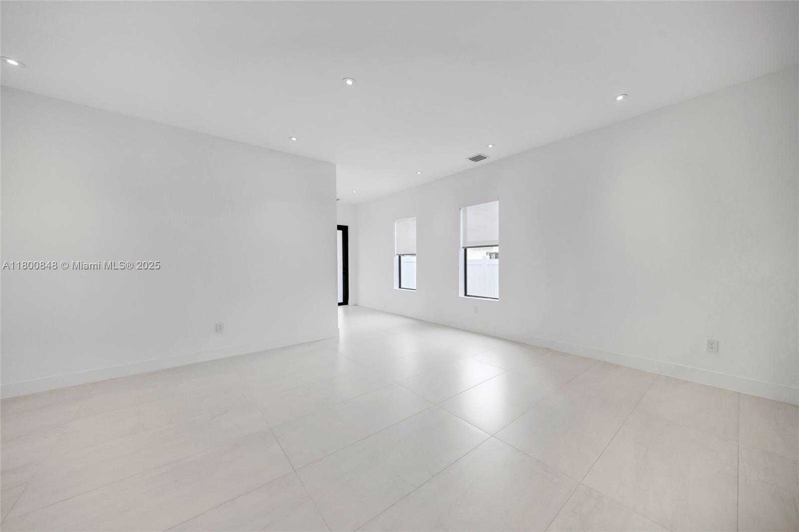 Small Image of 2921 SOUTH WEST 26TH ST, Miami Number 13