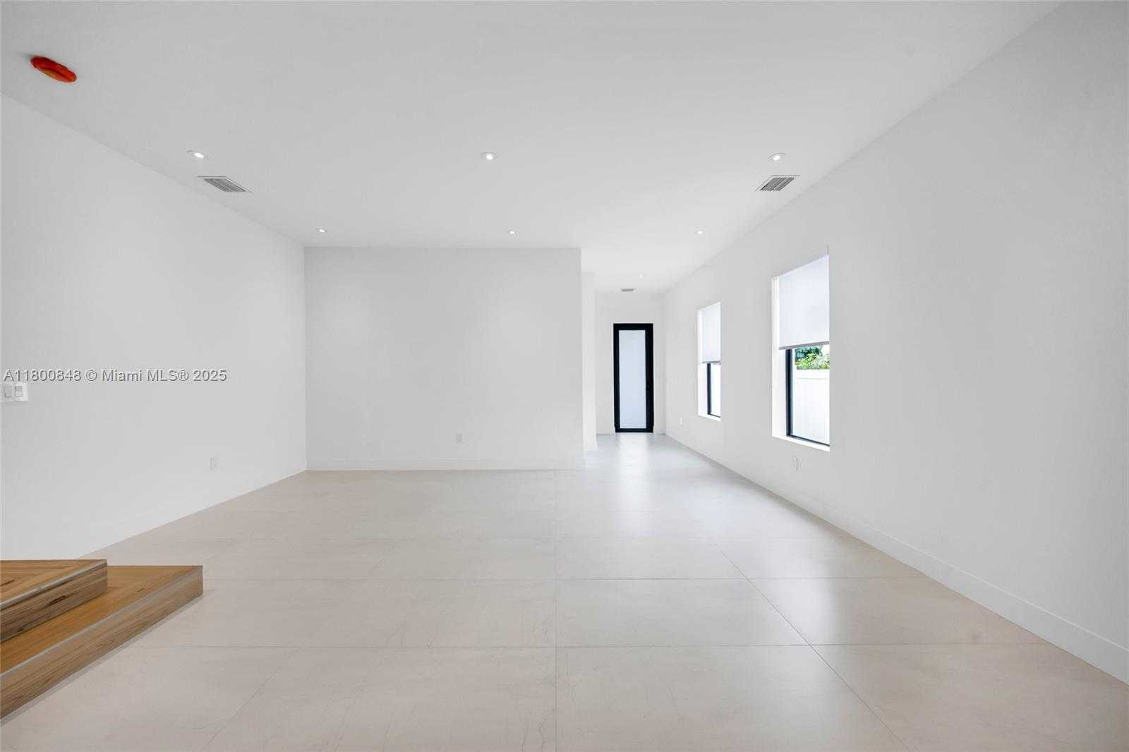 Small Image of 2921 SOUTH WEST 26TH ST, Miami Number 16