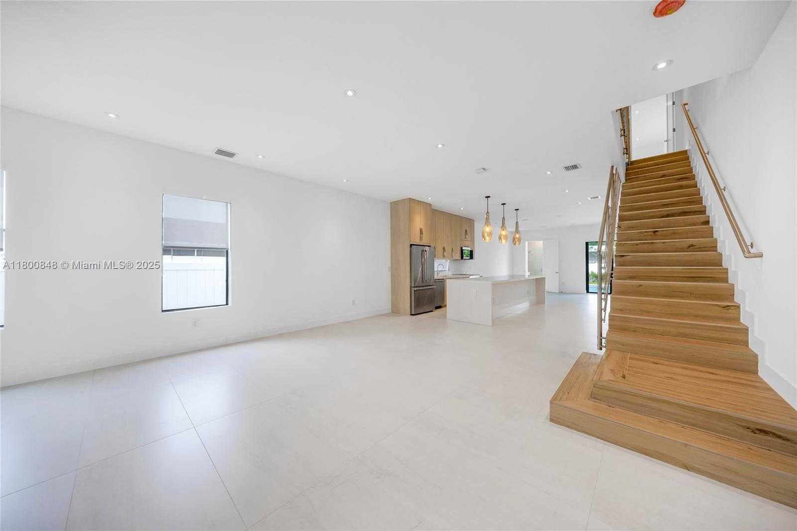Small Image of 2921 SOUTH WEST 26TH ST, Miami Number 18