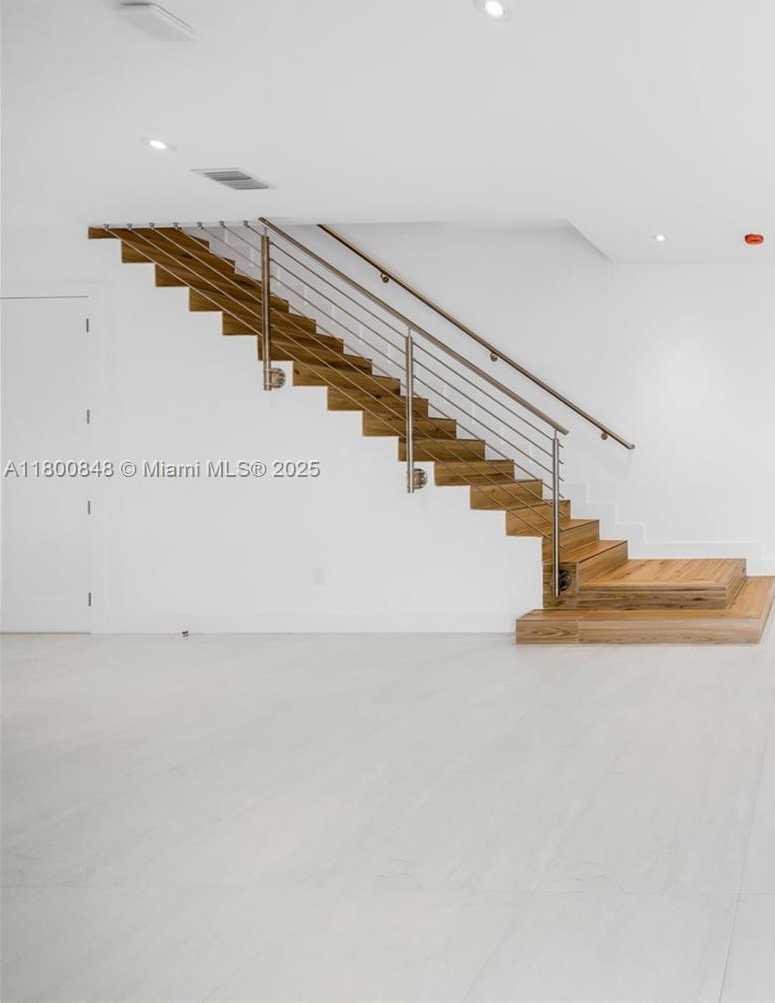 Small Image of 2921 SOUTH WEST 26TH ST, Miami Number 19