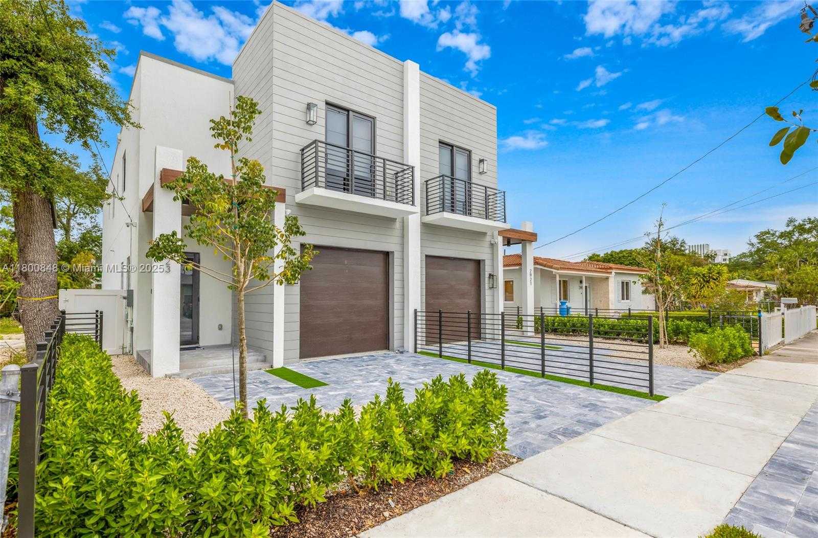 Small Image of 2921 SOUTH WEST 26TH ST, Miami Number 2