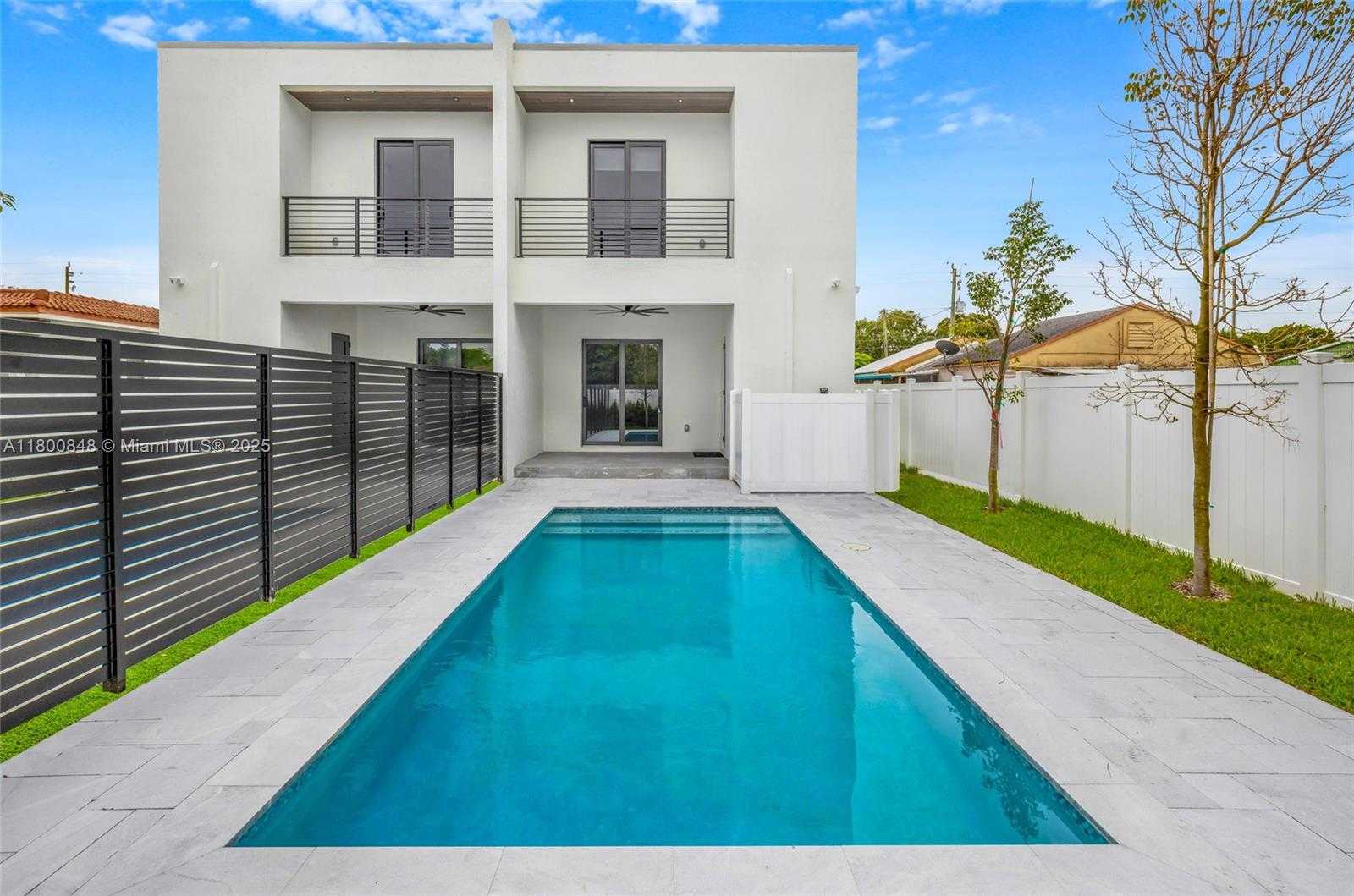 Small Image of 2921 SOUTH WEST 26TH ST, Miami Number 20