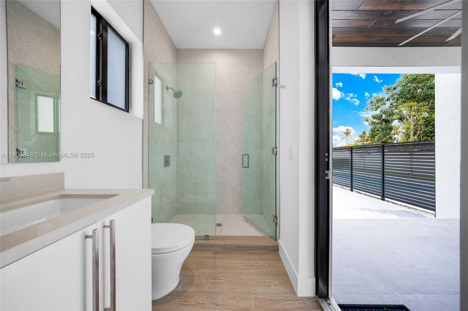 Small Image of 2921 SOUTH WEST 26TH ST, Miami Number 25