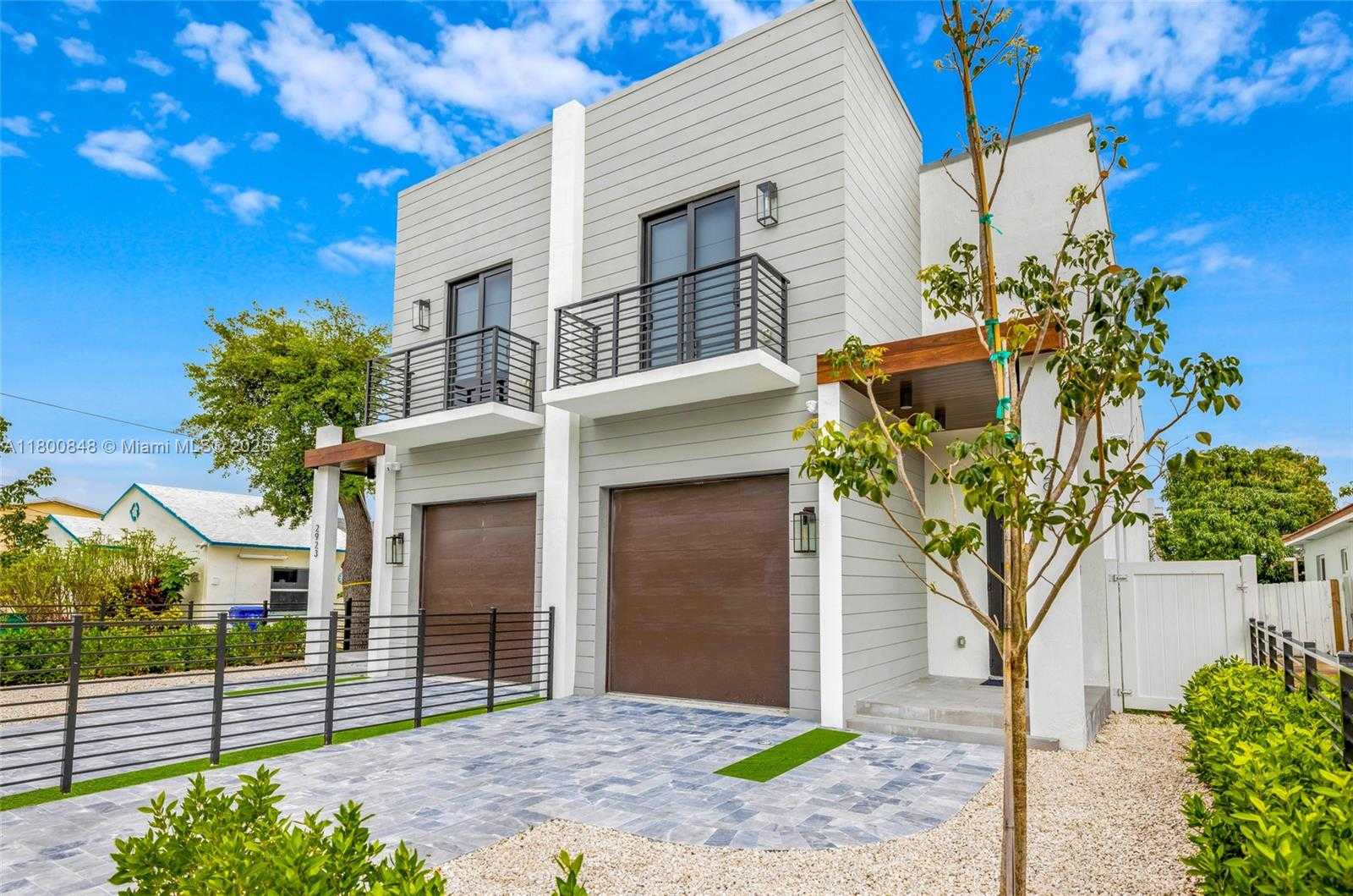 Small Image of 2921 SOUTH WEST 26TH ST, Miami Number 3