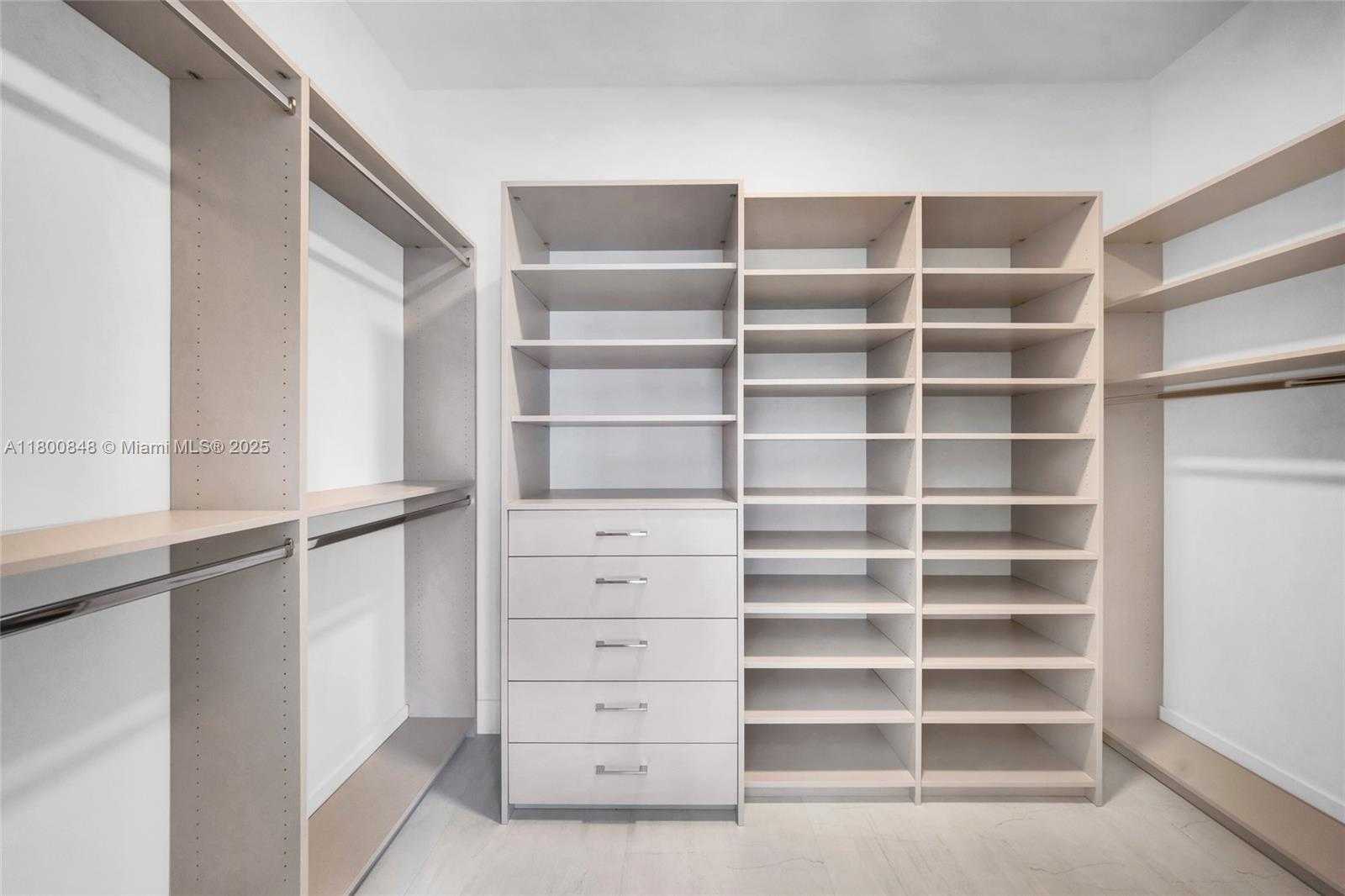 Small Image of 2921 SOUTH WEST 26TH ST, Miami Number 31