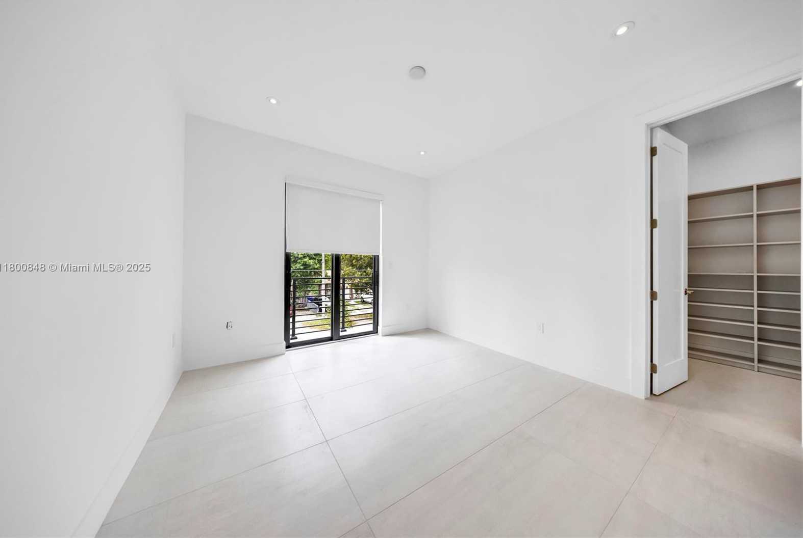 Small Image of 2921 SOUTH WEST 26TH ST, Miami Number 34