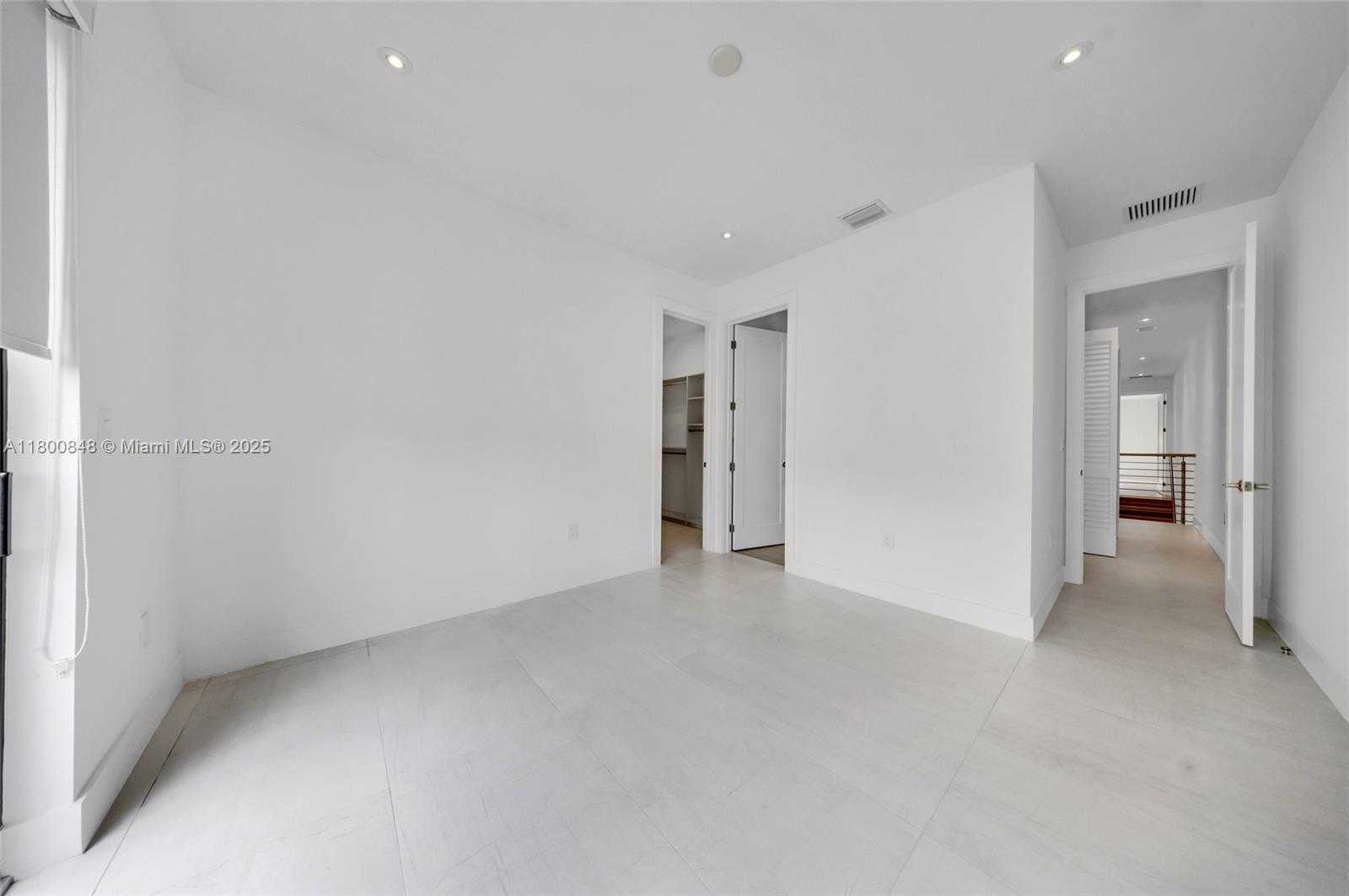 Small Image of 2921 SOUTH WEST 26TH ST, Miami Number 44