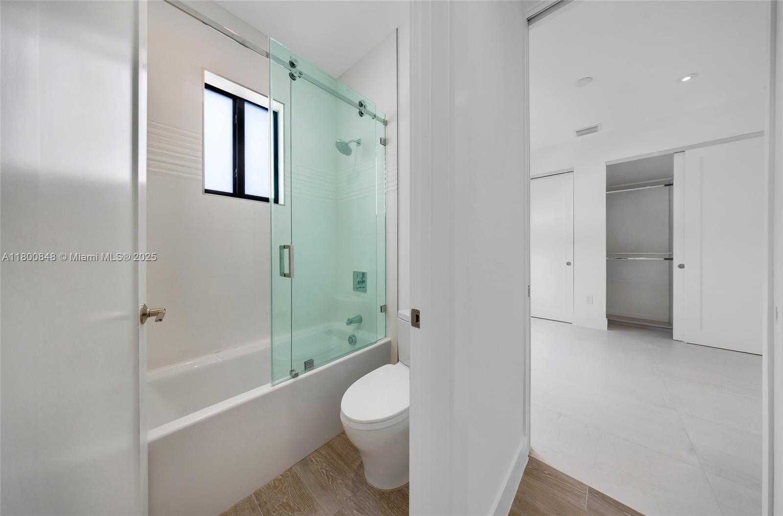 Small Image of 2921 SOUTH WEST 26TH ST, Miami Number 47