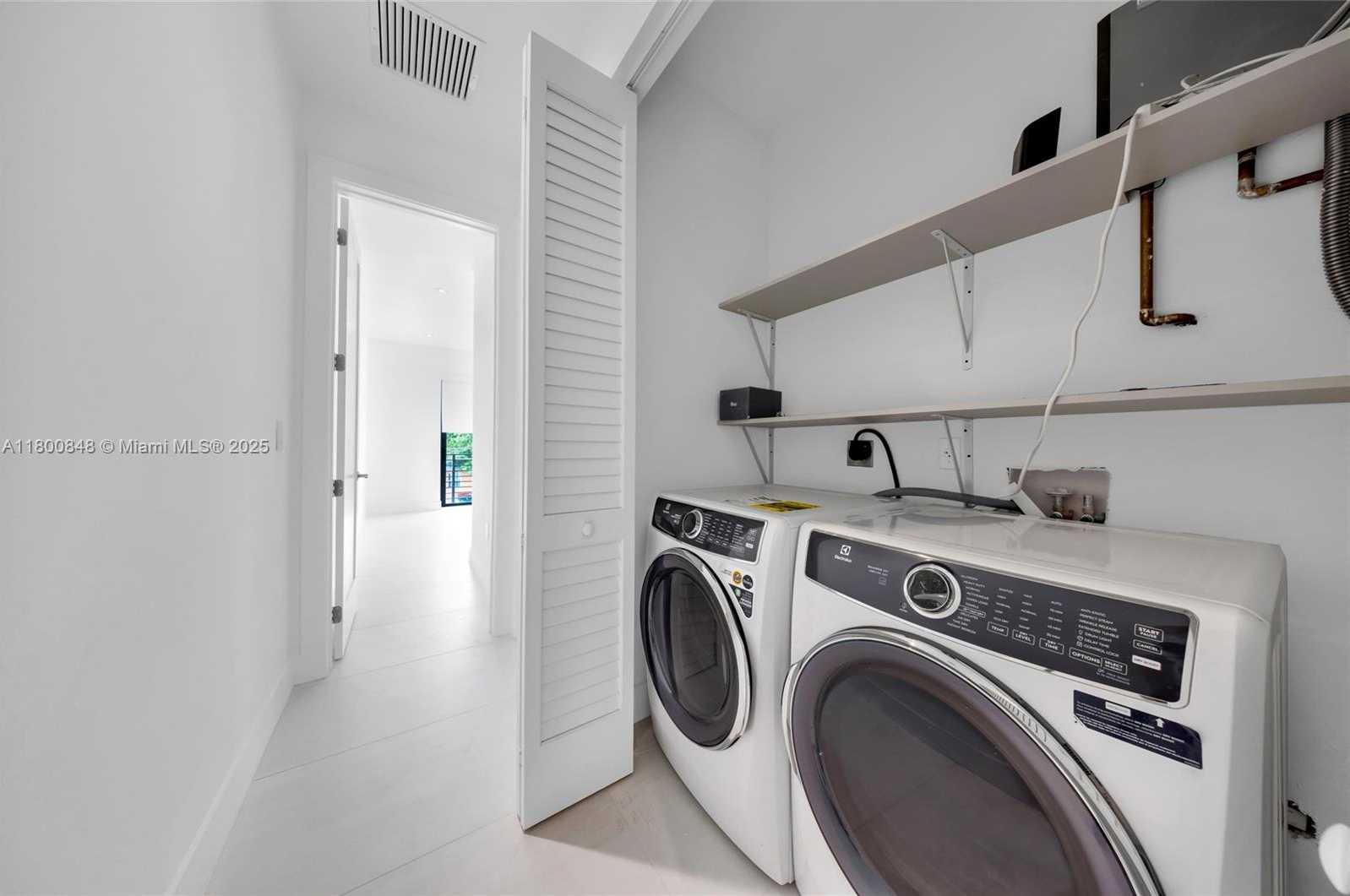 Small Image of 2921 SOUTH WEST 26TH ST, Miami Number 52