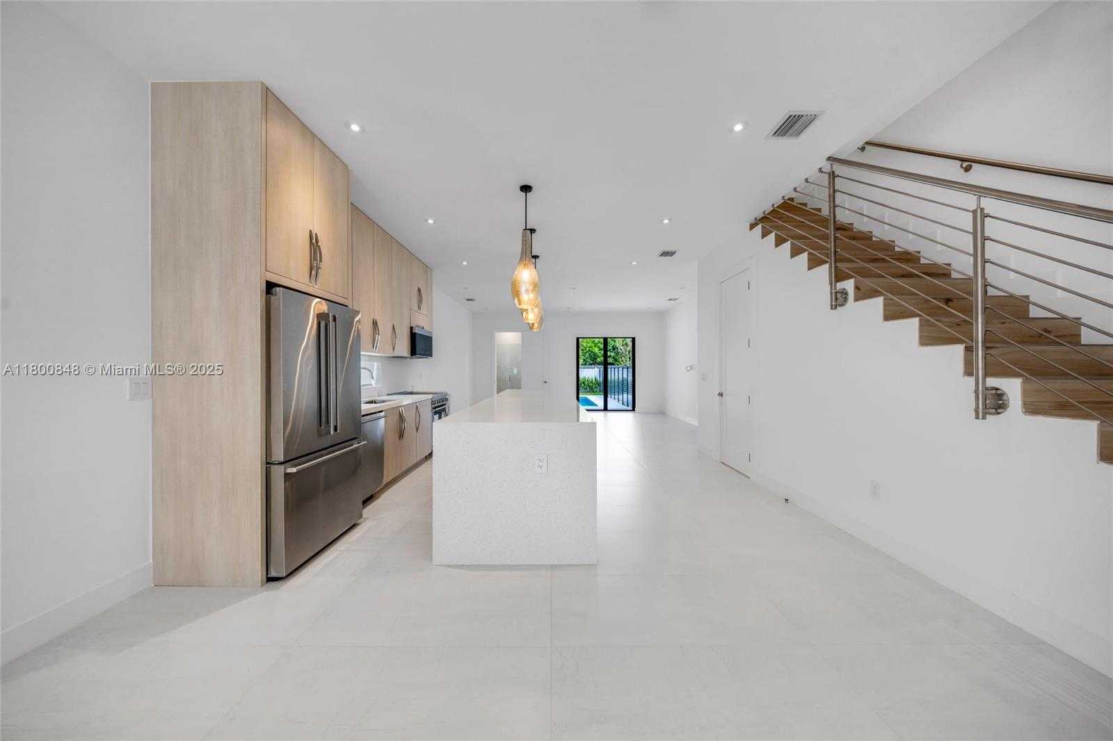 Small Image of 2921 SOUTH WEST 26TH ST, Miami Number 7