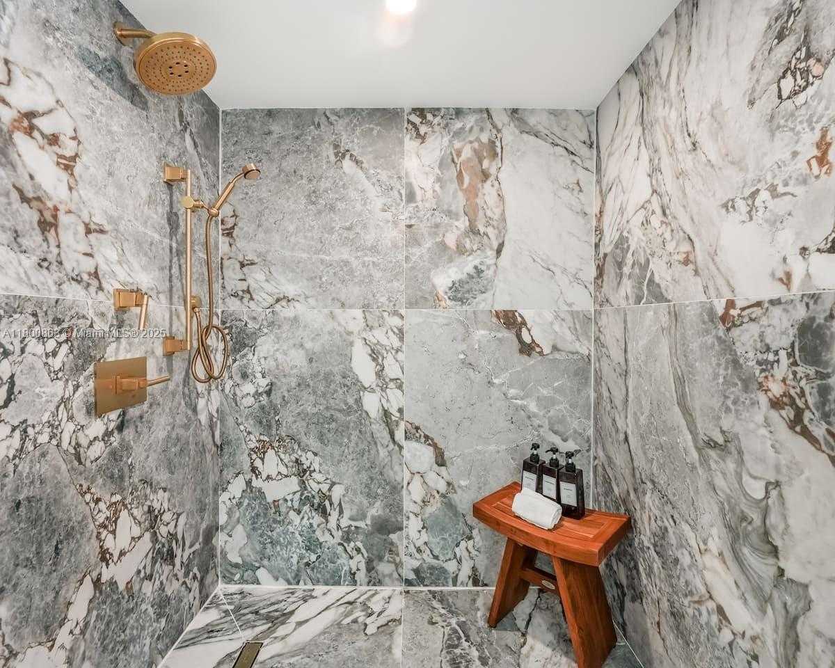 Small Image of 100 COLLINS AVE #202, Miami Beach Number 9