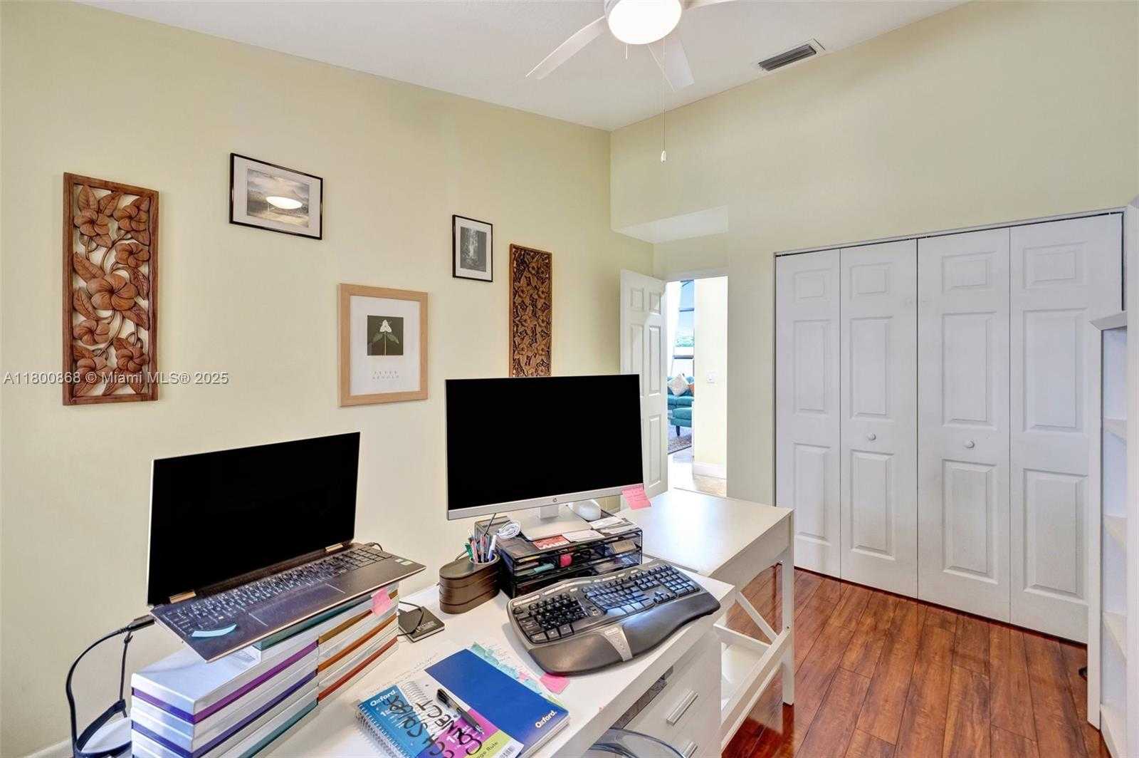 Small Image of 10425 BERMUDA DR, Cooper City Number 21
