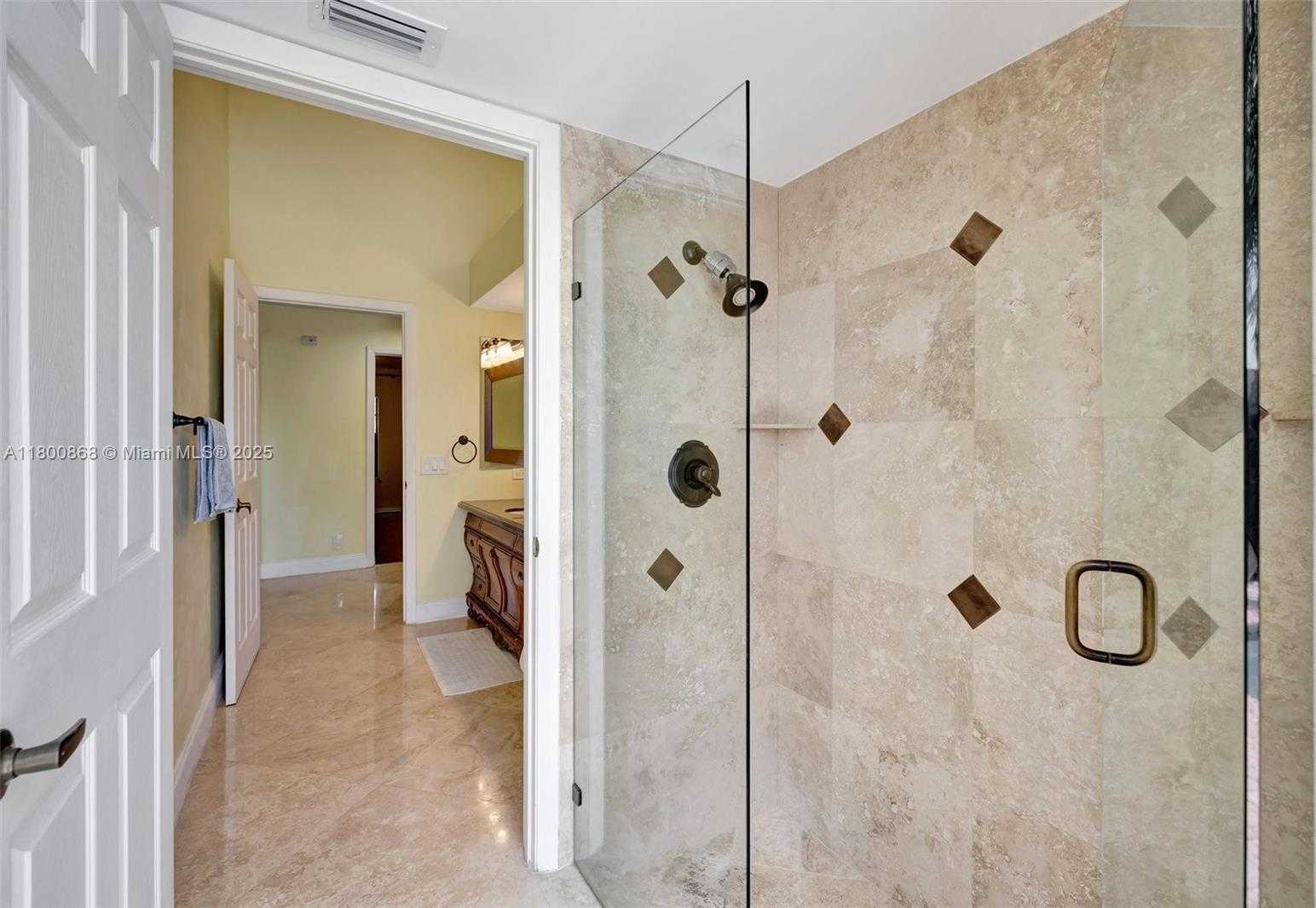 Small Image of 10425 BERMUDA DR, Cooper City Number 23