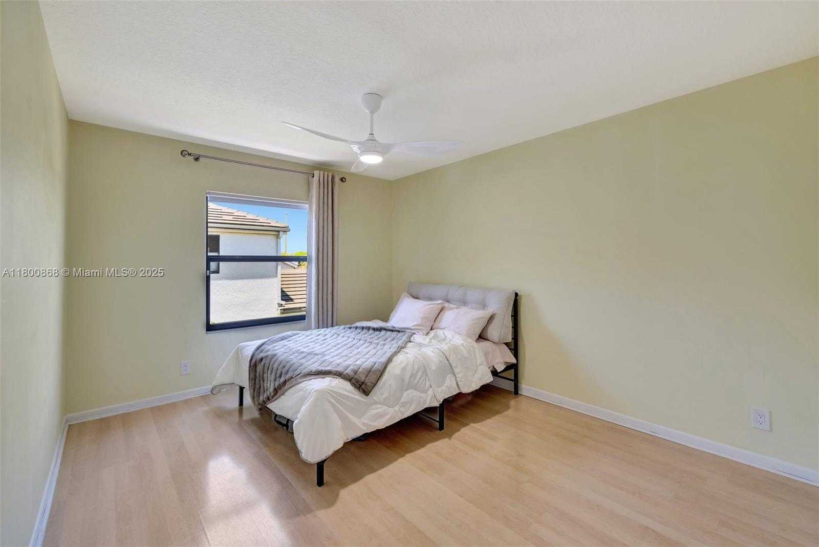 Small Image of 10425 BERMUDA DR, Cooper City Number 28