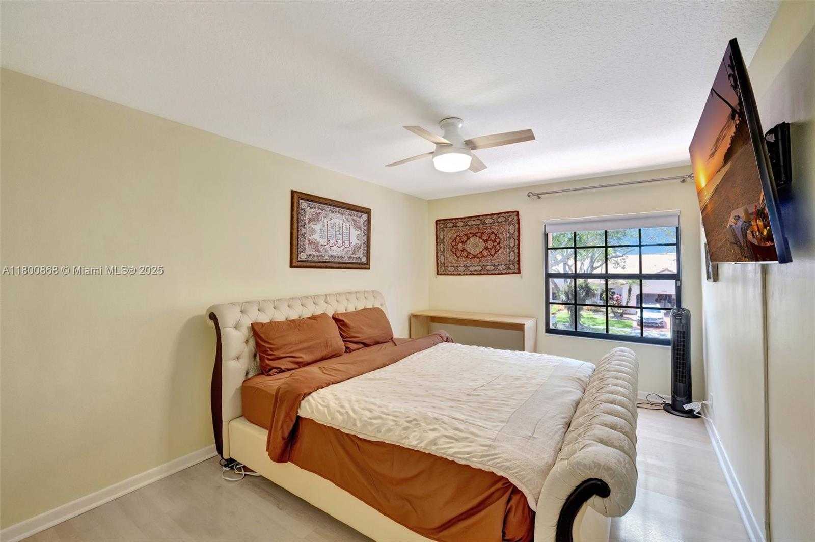 Small Image of 10425 BERMUDA DR, Cooper City Number 33