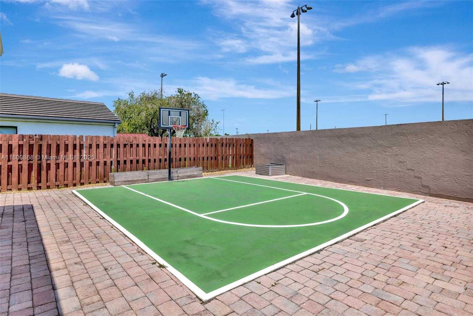 Small Image of 10425 BERMUDA DR, Cooper City Number 42