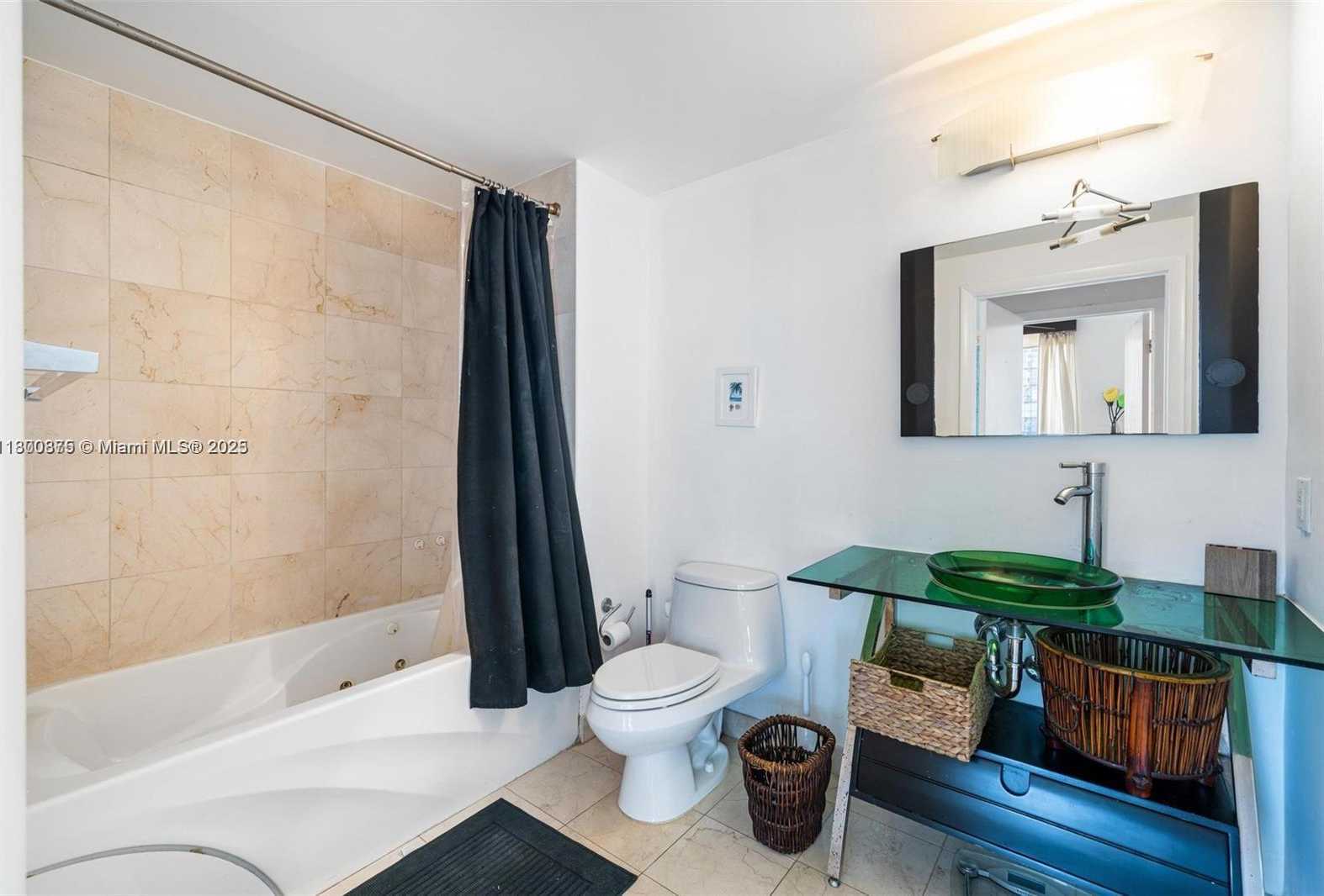 Small Image of 6365 COLLINS AVE #2805, Miami Beach Number 9