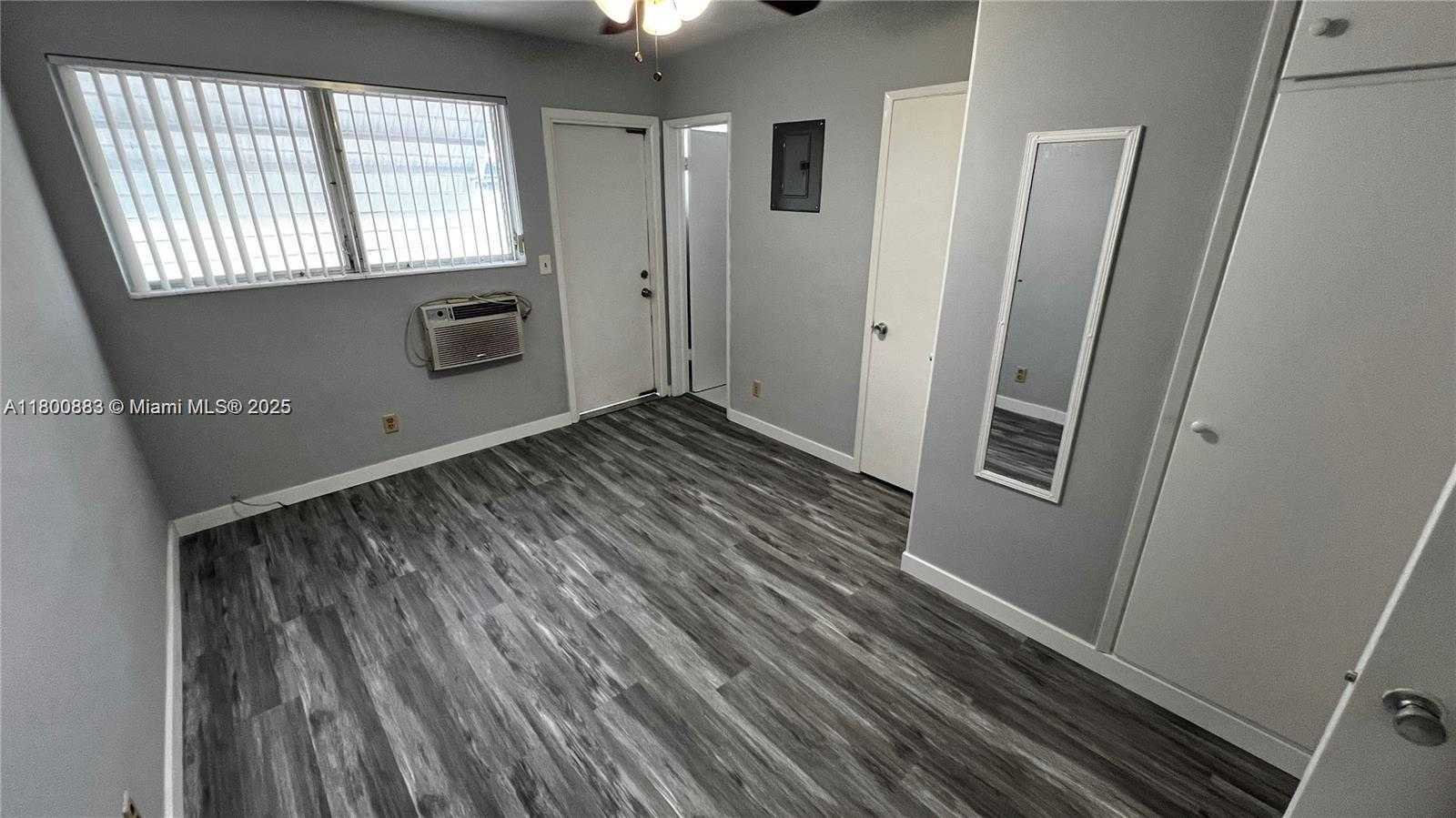 Small Image of 2211 LINCOLN ST #7, Hollywood Number 6