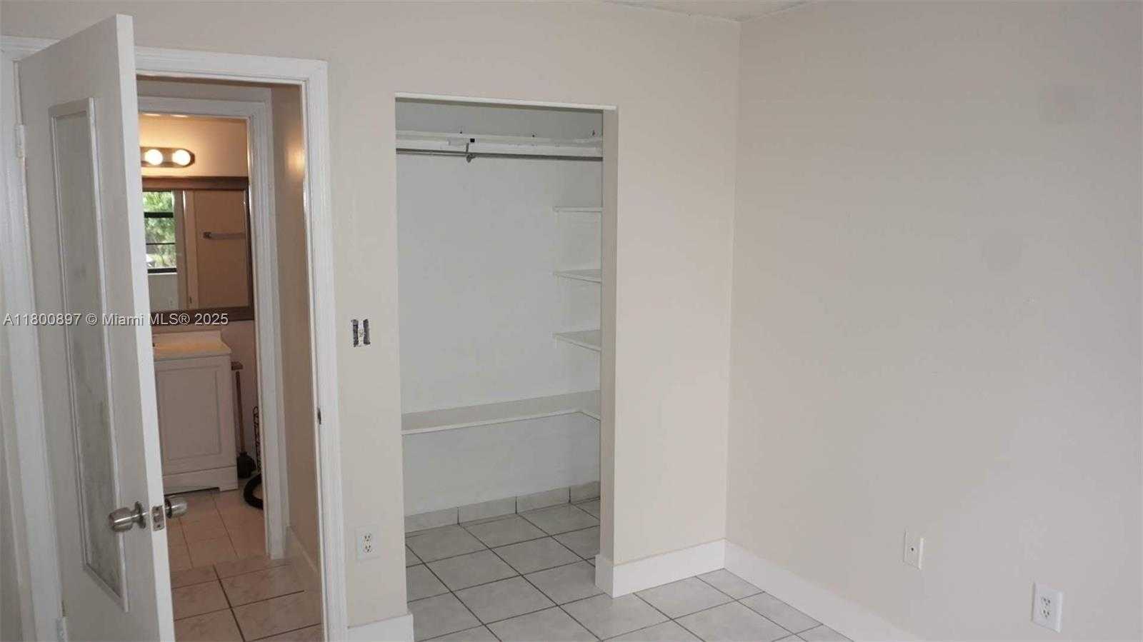 Small Image of 4909 SOUTH WEST 144TH CT, Miami Number 13