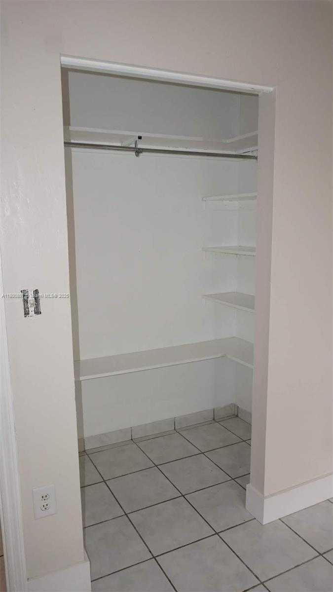 Small Image of 4909 SOUTH WEST 144TH CT, Miami Number 15