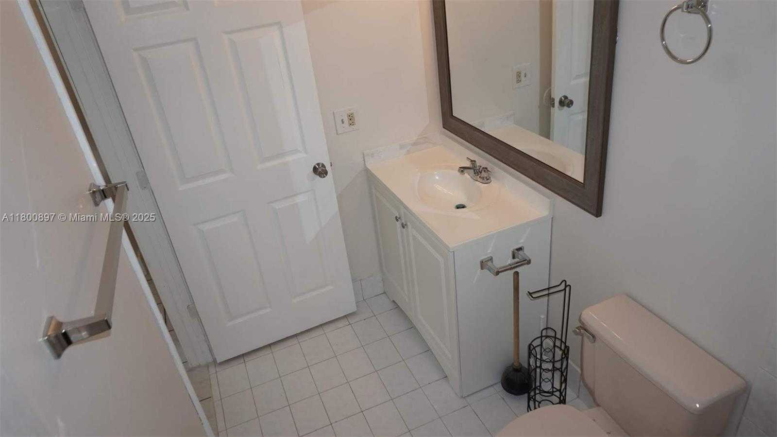 Small Image of 4909 SOUTH WEST 144TH CT, Miami Number 16