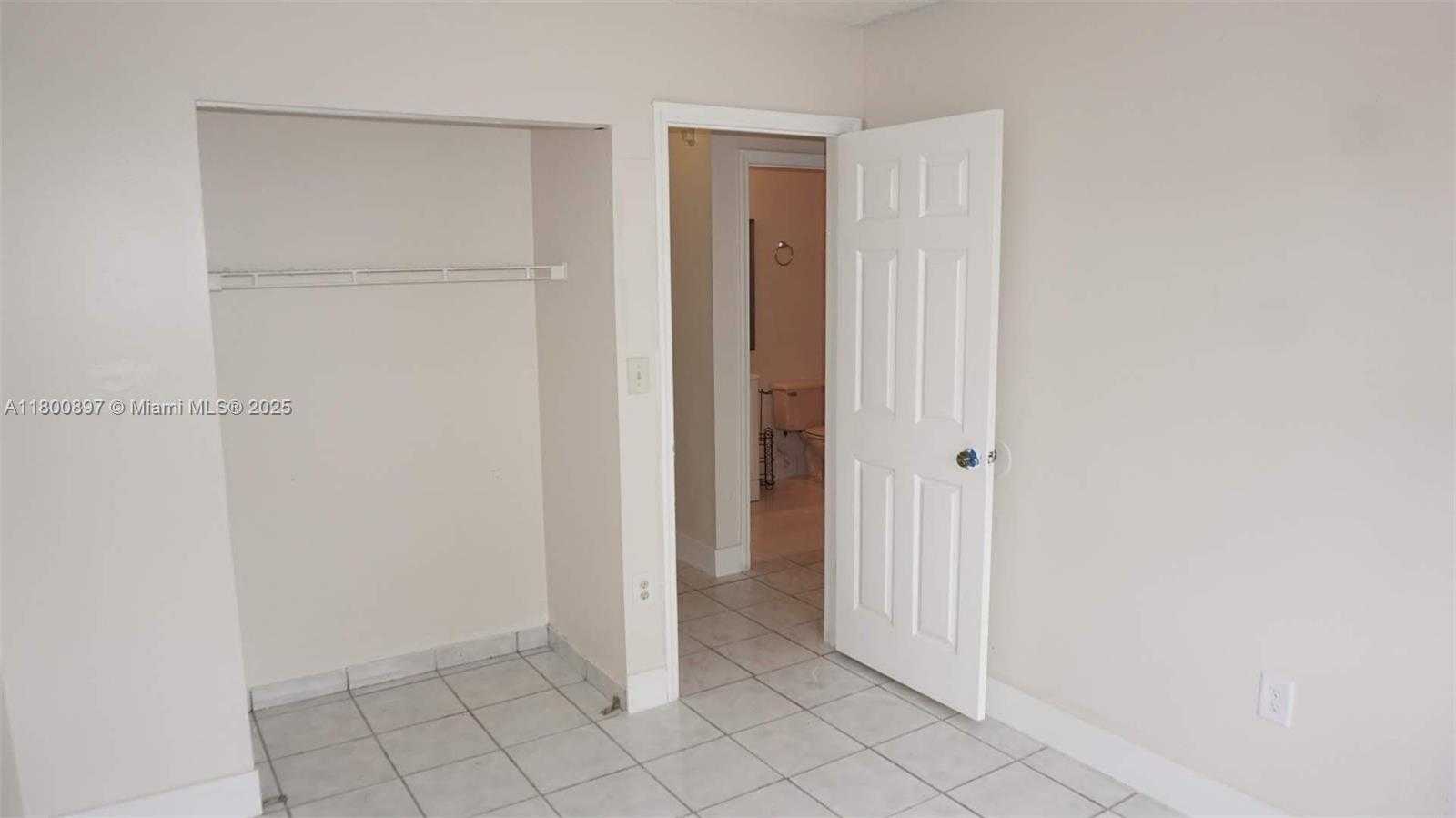 Small Image of 4909 SOUTH WEST 144TH CT, Miami Number 19
