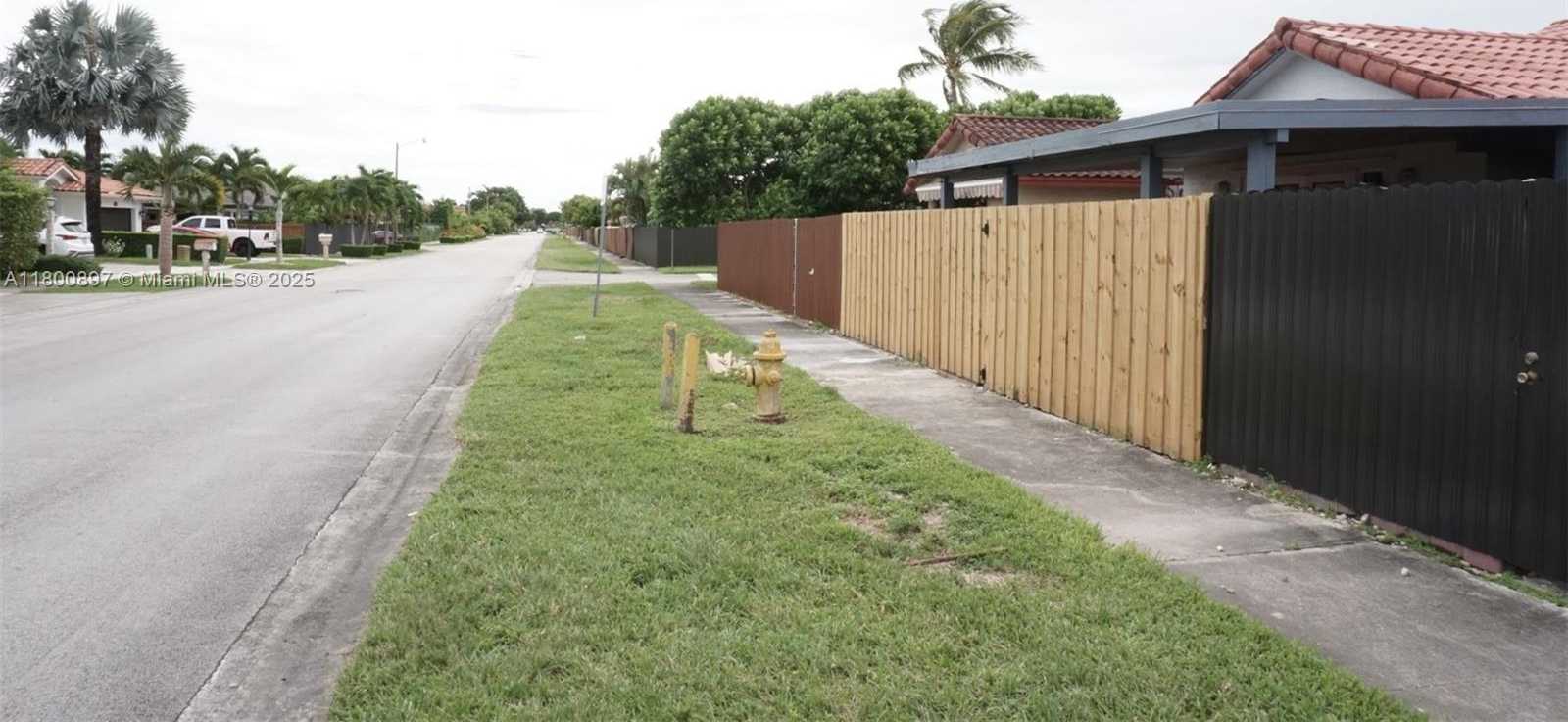 Small Image of 4909 SOUTH WEST 144TH CT, Miami Number 32