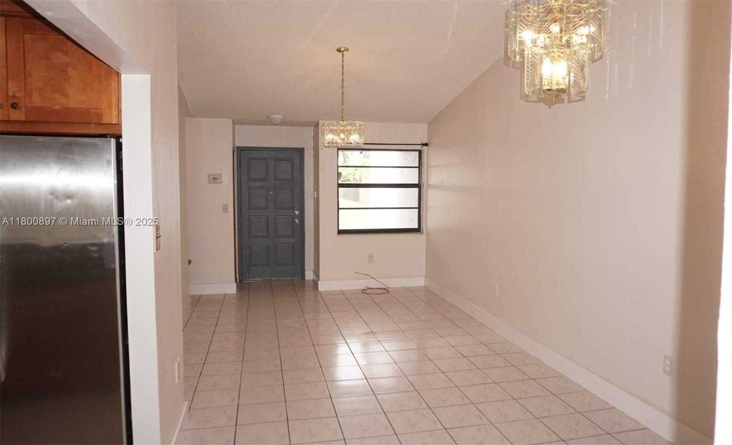 Small Image of 4909 SOUTH WEST 144TH CT, Miami Number 4