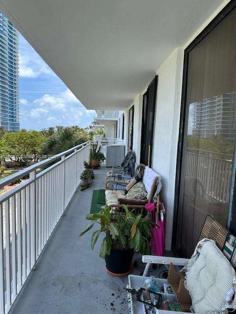 Small Image of 210 174TH ST #517, Sunny Isles Beach Number 3