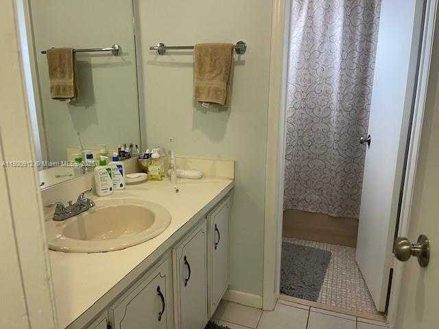 Small Image of 201 178TH DR #437, Sunny Isles Beach Number 10