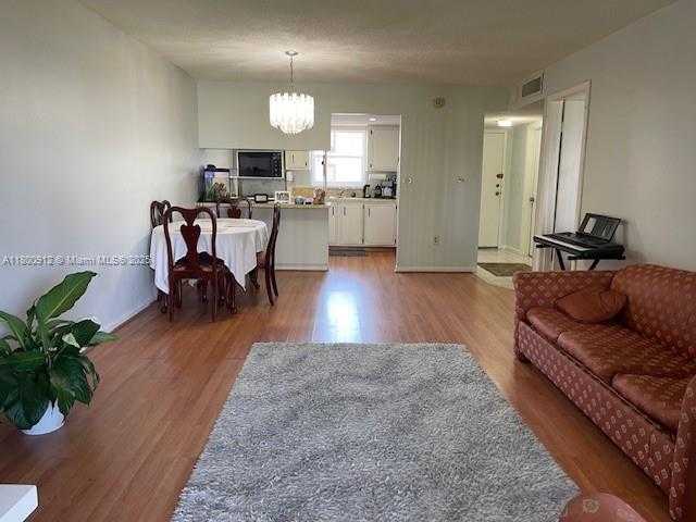 Small Image of 201 178TH DR #437, Sunny Isles Beach Number 4