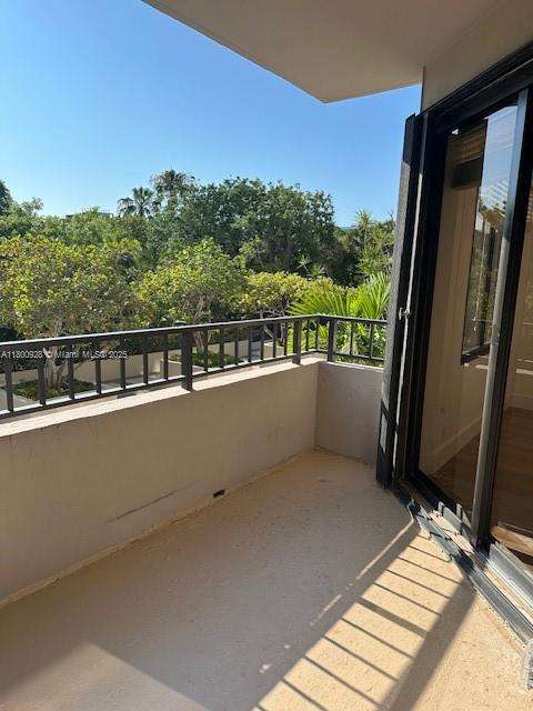Small Image of 201 CRANDON BLVD #202, Key Biscayne Number 9