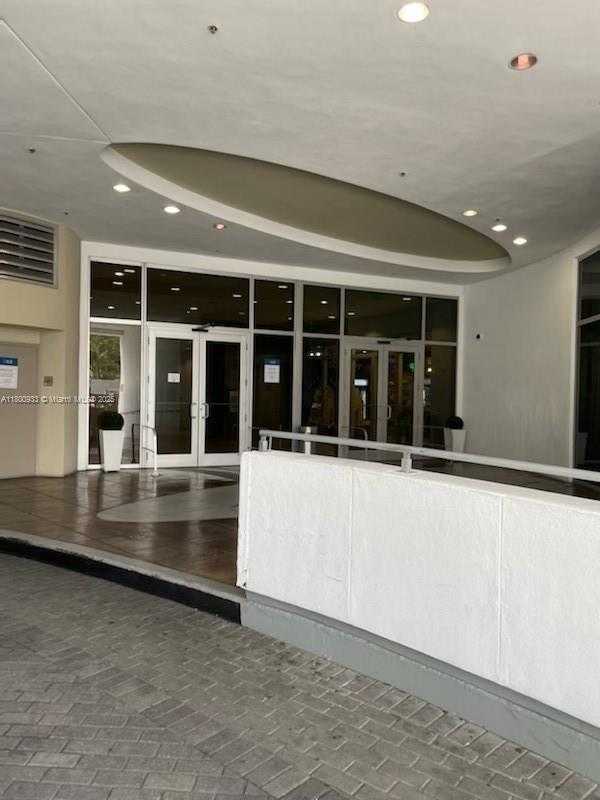 Small Image of 1750 NORTH BAYSHORE DR #1601, Miami Number 2