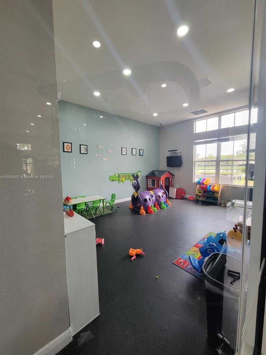 Small Image of 22032 SOUTH WEST 95TH PL #22032, Cutler Bay Number 15