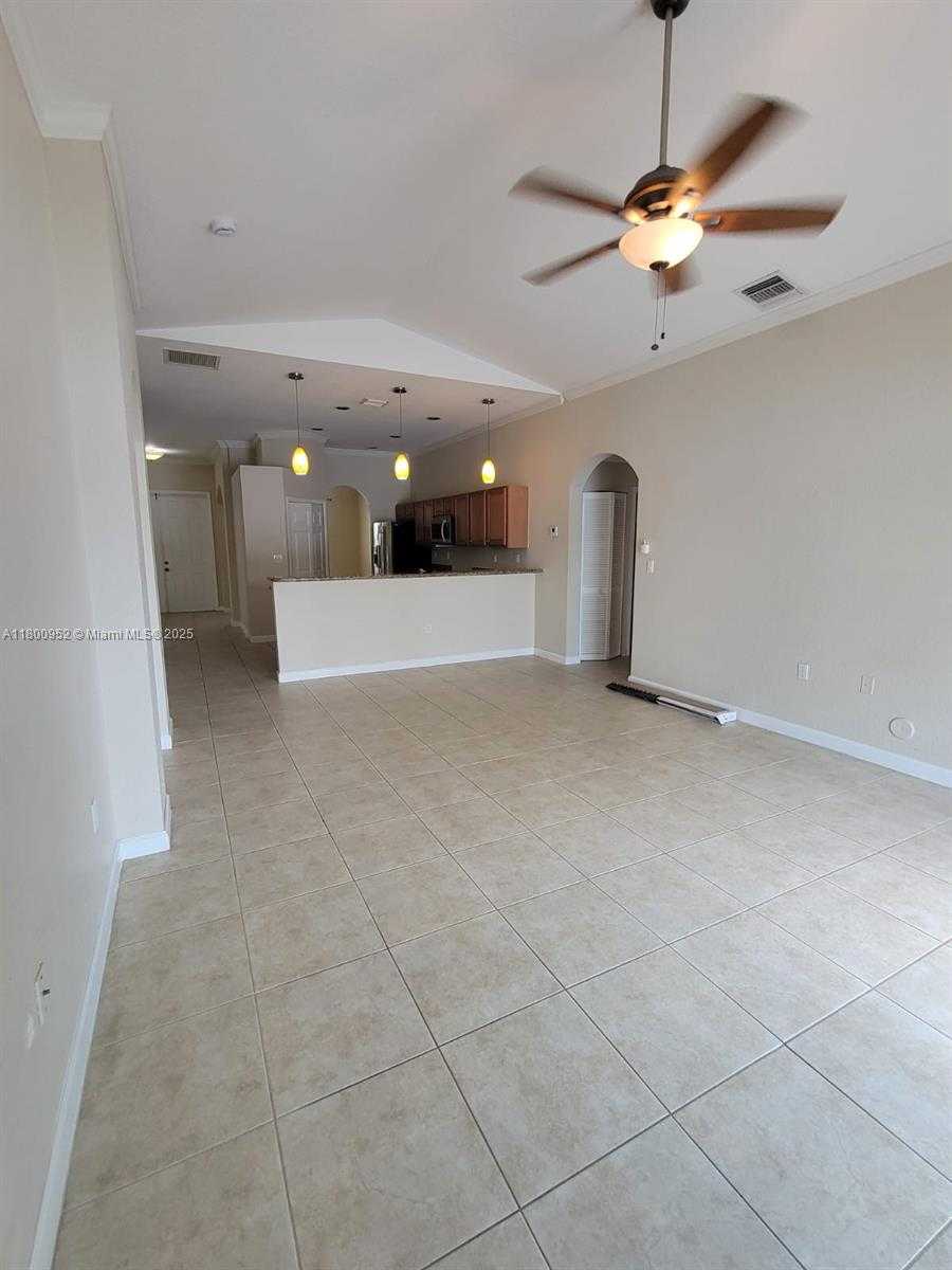 Small Image of 22032 SOUTH WEST 95TH PL #22032, Cutler Bay Number 39