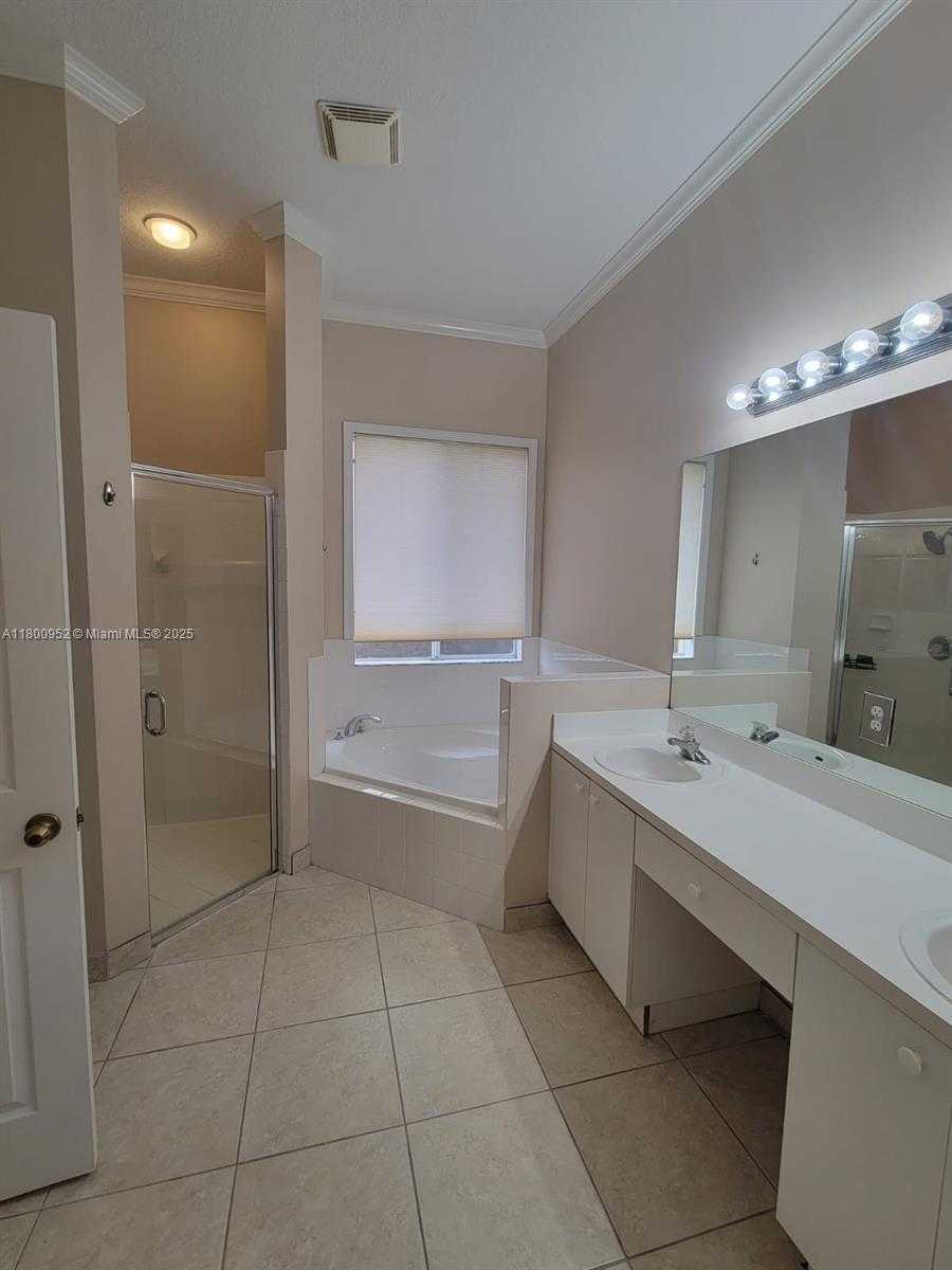 Small Image of 22032 SOUTH WEST 95TH PL #22032, Cutler Bay Number 42