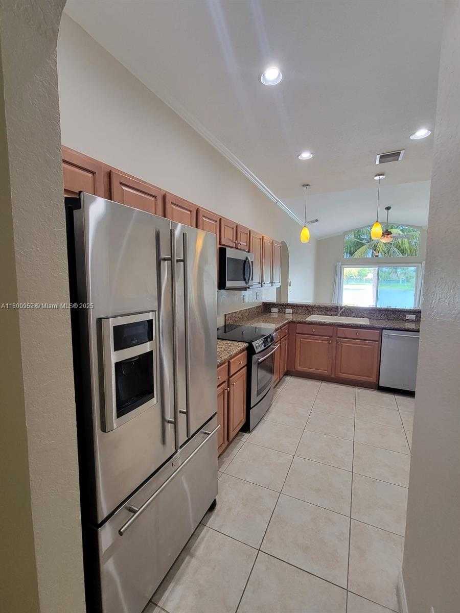 Small Image of 22032 SOUTH WEST 95TH PL #22032, Cutler Bay Number 45