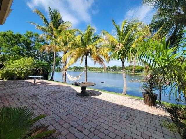 Small Image of 22032 SOUTH WEST 95TH PL #22032, Cutler Bay Number 9